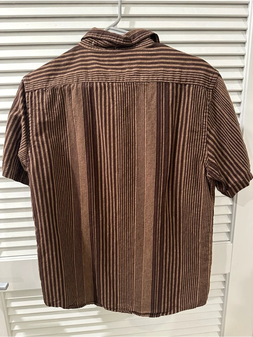 Banana Republic Brown Striped Short-Sleeve Button-Down Shirt